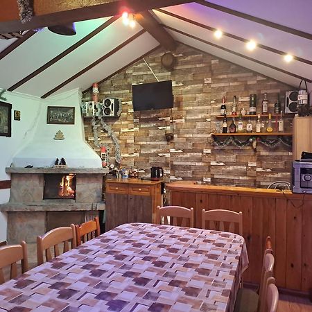 Madzhare Guest House Lorian מראה חיצוני תמונה