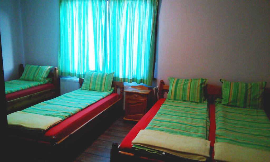 Madzhare Guest House Lorian מראה חיצוני תמונה
