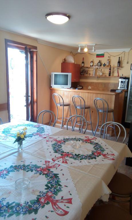 Madzhare Guest House Lorian מראה חיצוני תמונה